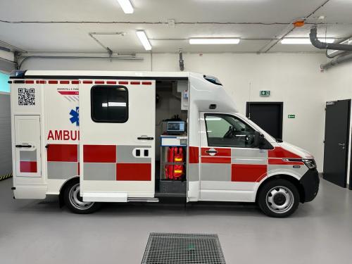 novy-sanitni-vuz-v-barvach-FZS-UJEP